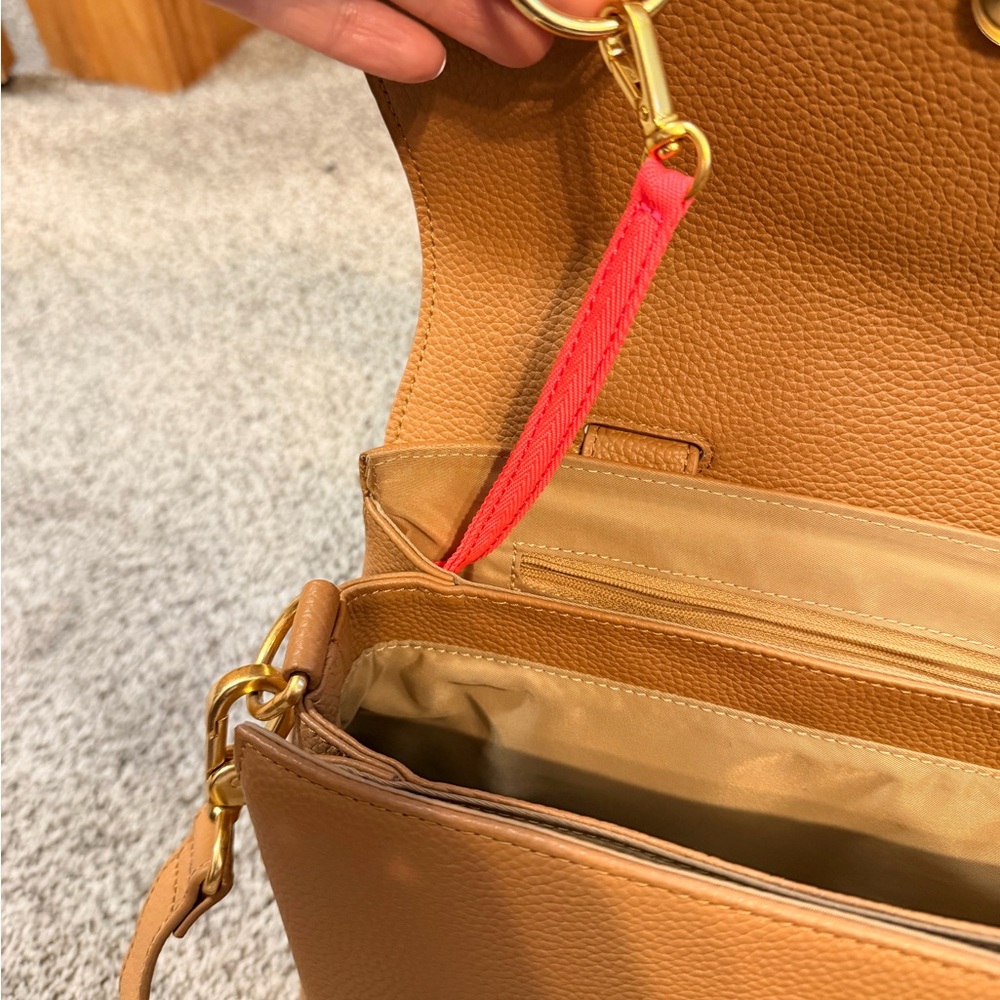 Bon Maxie Tryhard leather Crossbody Bag - Picture 7 of 8